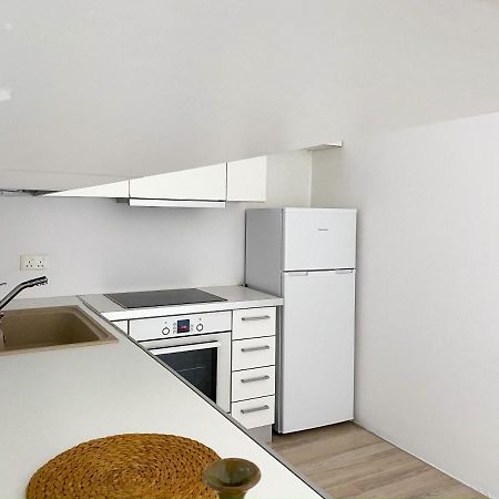 Summer Getaway: Stunning 1 Bedroom Apartment! Polis Luaran gambar