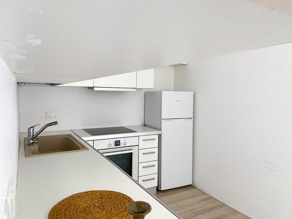 Summer Getaway: Stunning 1 Bedroom Apartment! Polis Luaran gambar